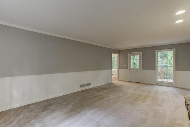 Building Photo - 155 County Cork Dr