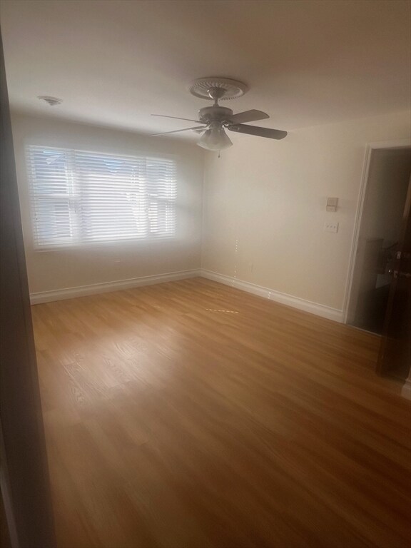 Building Photo - 33 Linden St