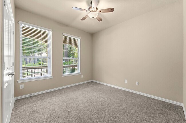 Building Photo - 34 Sawbridge Cir