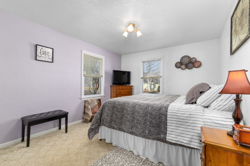 Building Photo - 1204 Avenue E