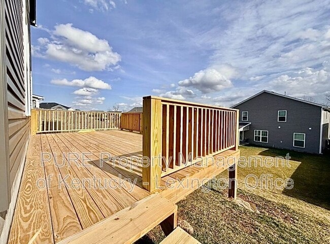 Building Photo - 1524 Hayfield Flt