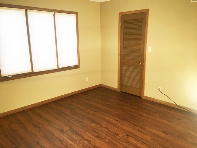 Building Photo - Recently Renovated 3-bedroom Home near Monk Botanical Gardens