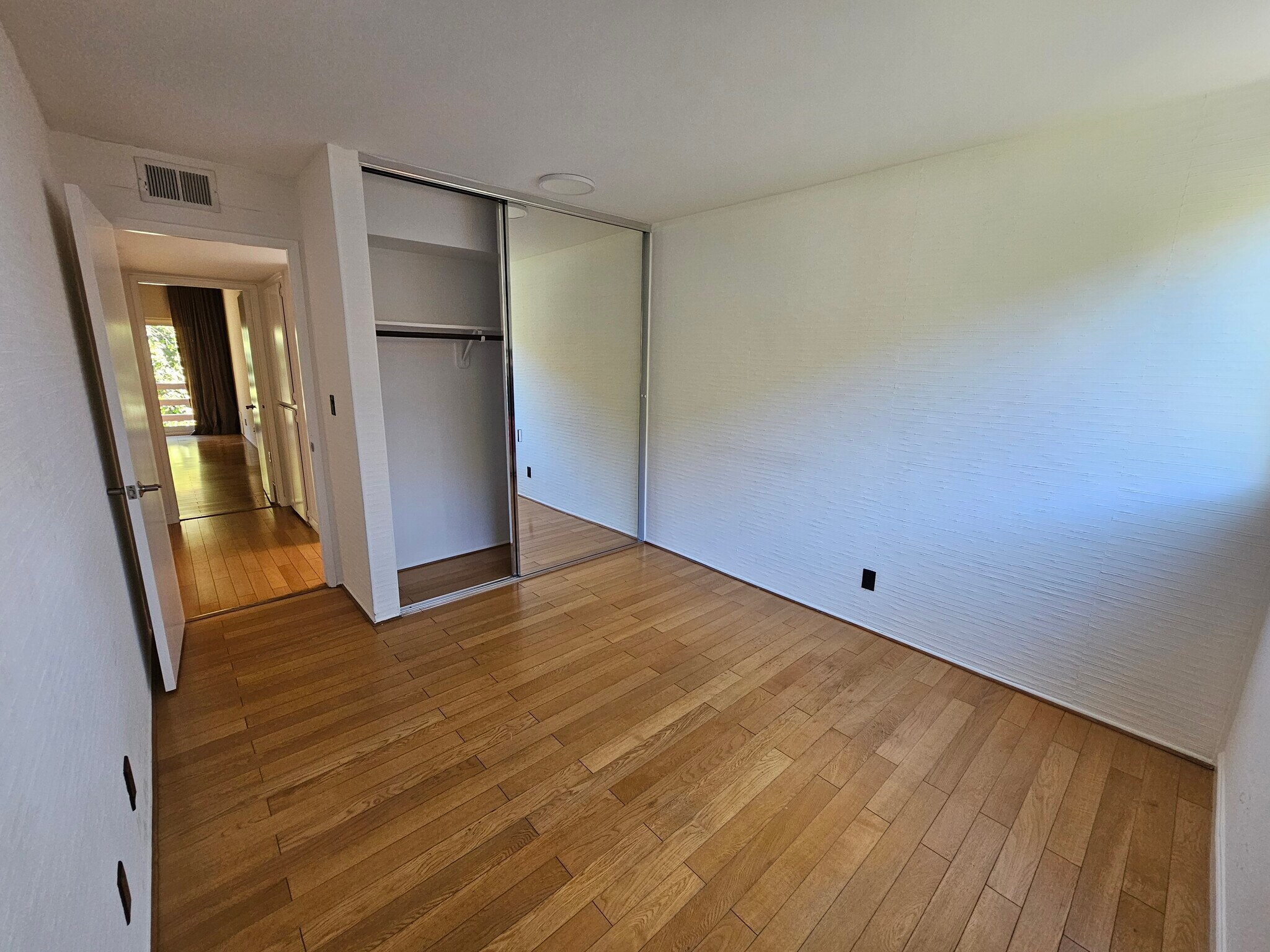 Building Photo - 4836 Balboa Ave