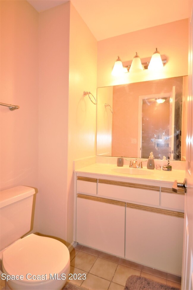 Building Photo - 1000 Ocean Park Ln