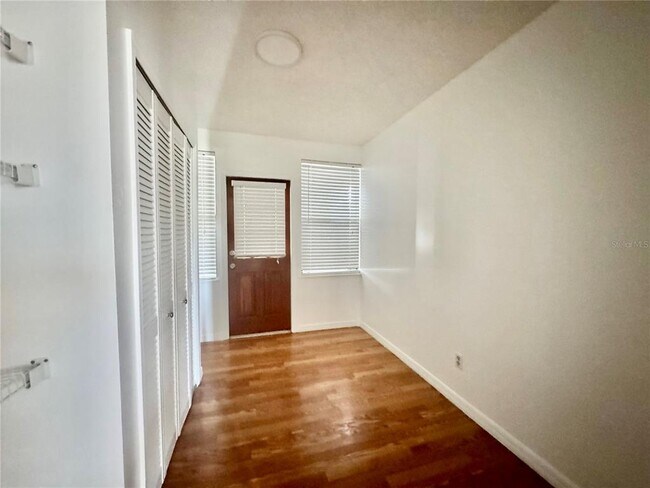 Building Photo - 103 Cardinal Dr