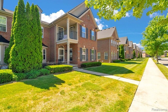 Building Photo - 42682 Park Cresent Dr