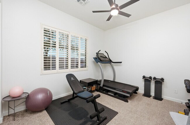 Building Photo - 6570 S Bogle Ave