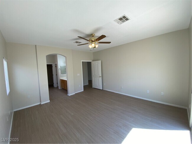 Building Photo - 2754 Grande Valley Dr
