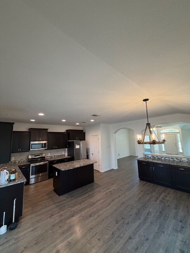 Building Photo - 1114 Emerald Gate Dr
