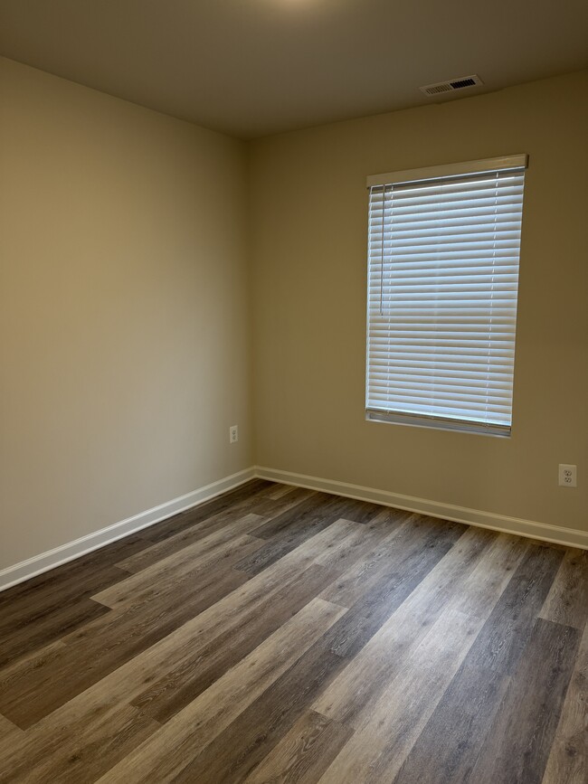 Building Photo - 71 Bloomsbury St