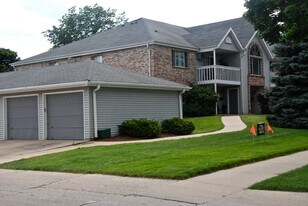 Building Photo - 3508 S 43rd St