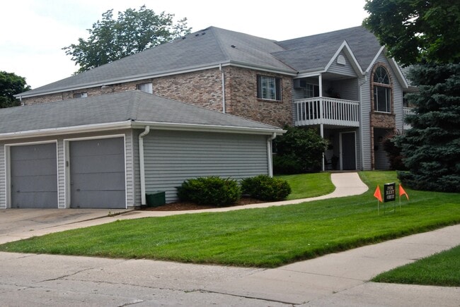 Building Photo - 3508 S 43rd St