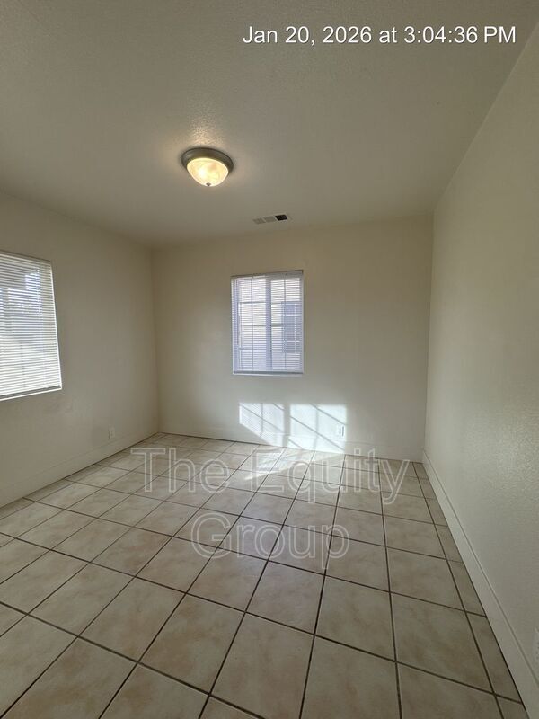 Building Photo - 320 S Crespi Ave