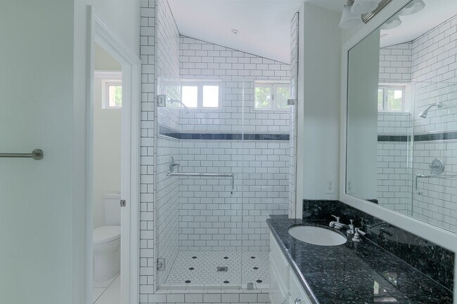 Building Photo - 3 Bedroom 2.5 Bathroom | Spacious Corner Lot Home | Ventura Brock Hills| Ventura