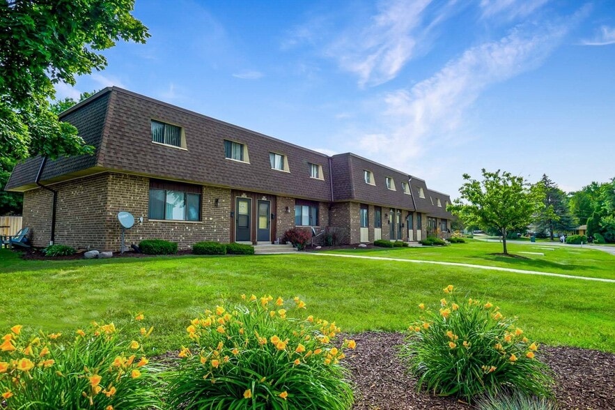 Stone Point Apartments Exterior - Stone Point