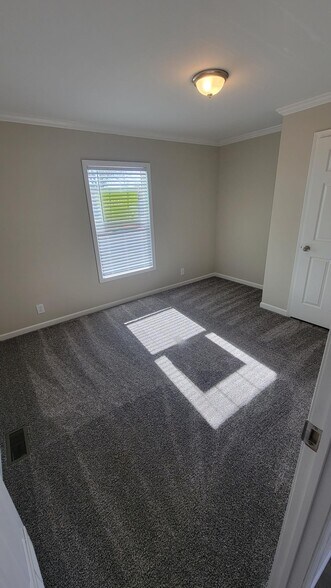 Building Photo - 154 Sugar Maple Dr
