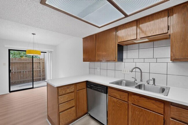 Building Photo - 8418 Fathom Cir