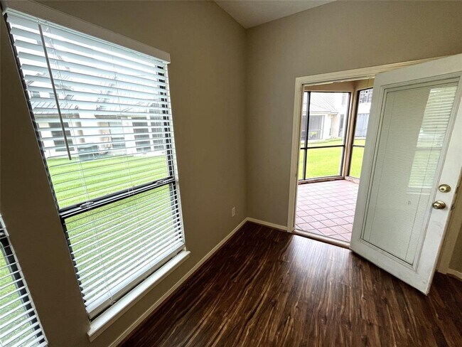 Building Photo - 4144 Greystone Way