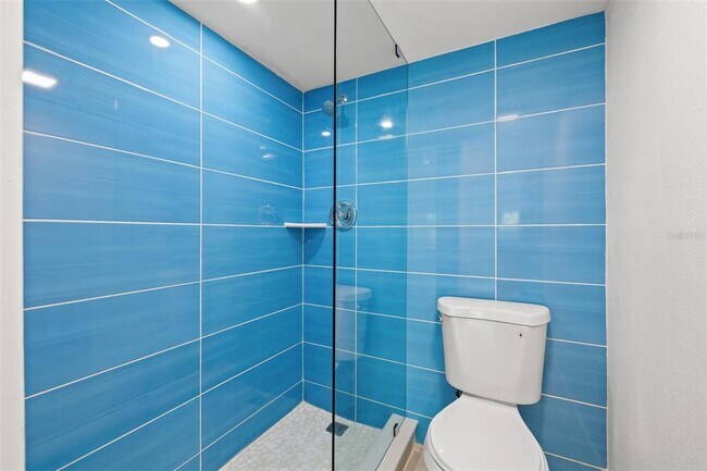 Building Photo - 301 87th Ave