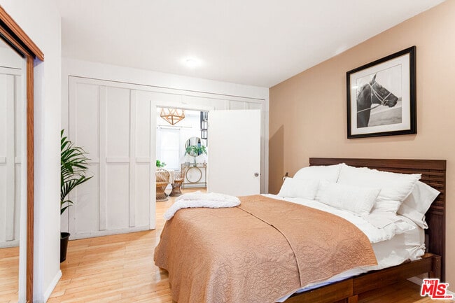 Building Photo - 1147 Wilcox Pl