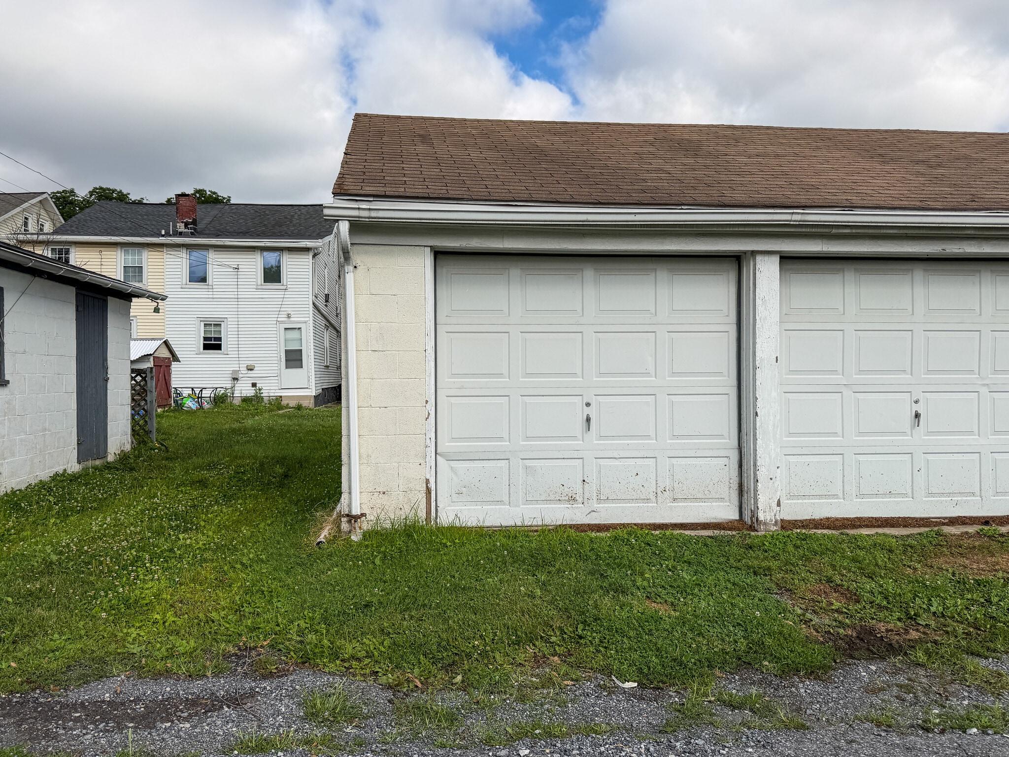 Building Photo - 337 Duke St