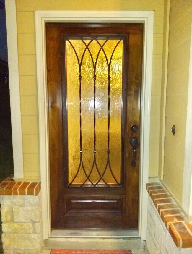 Building Photo - 1514 Chinook