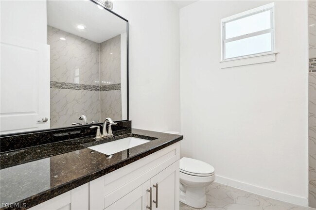 Building Photo - 2725 SW Embers Terrace