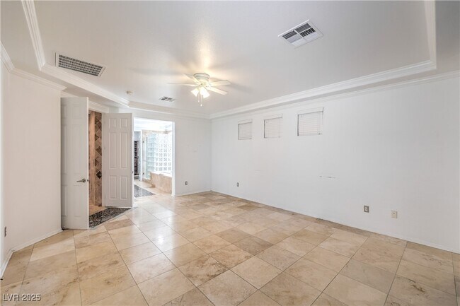 Building Photo - 10227 Sunset Gardens Dr