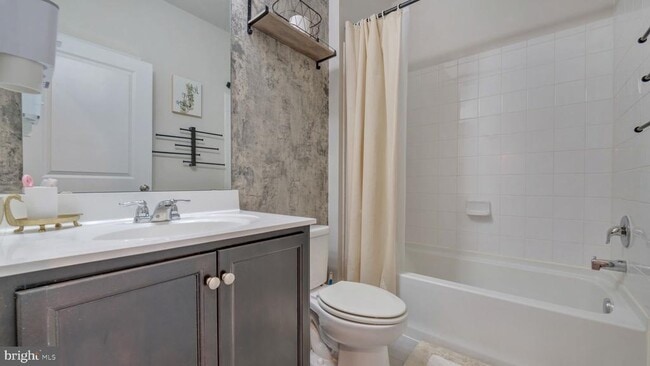 Building Photo - 7748 Venice Ln