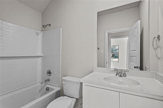 Building Photo - 512 Meadow Run Dr
