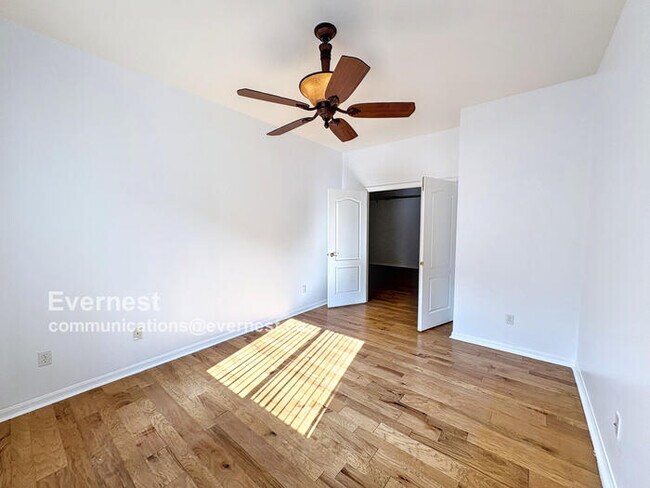 Building Photo - 2307 Twickingham Ct