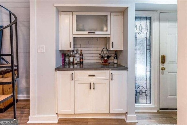 Building Photo - 3200 Rim Cove Dr