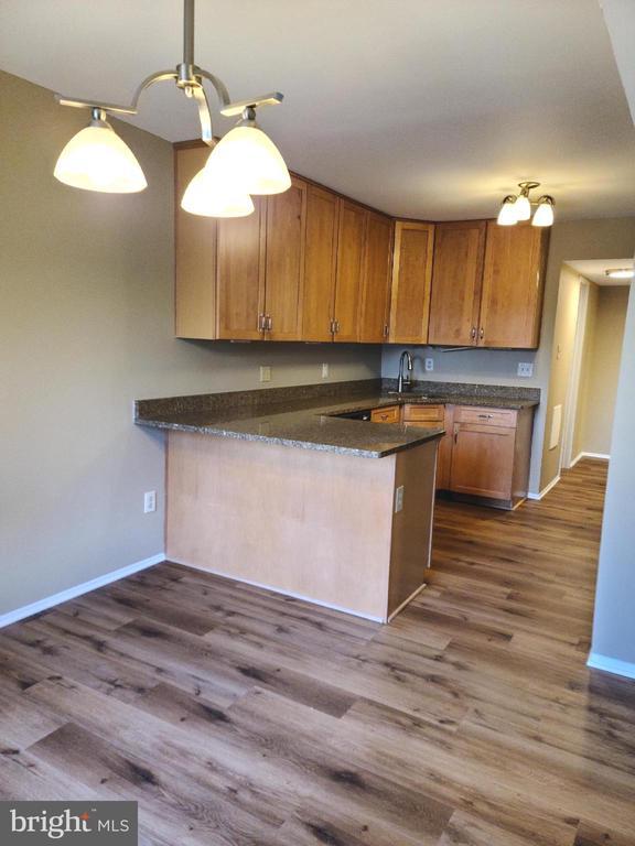 Building Photo - 2068 Royal Fern Ct