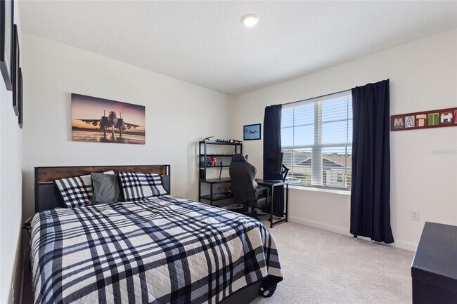 Building Photo - 421 Chayne Pl