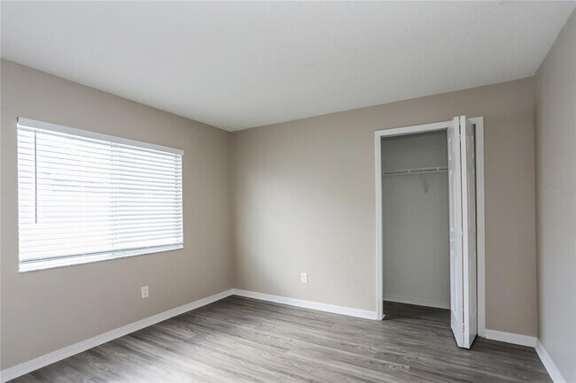 Building Photo - 11839 Brenford Crest Dr