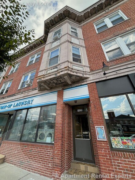 Building Photo - 1139 Broadway