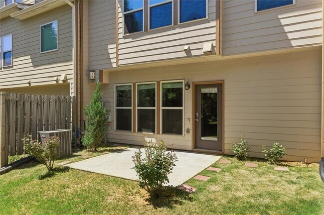 Building Photo - 13459 Gardiner Ln