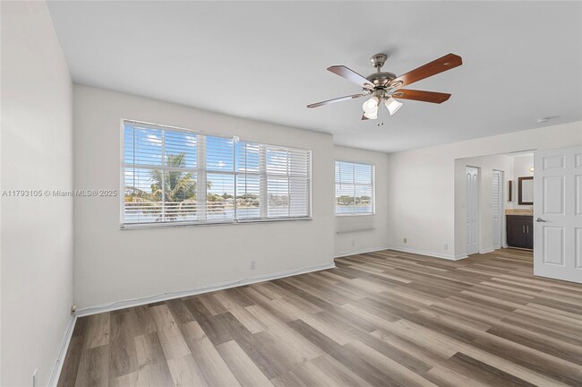Building Photo - 6402 Buena Vista Dr