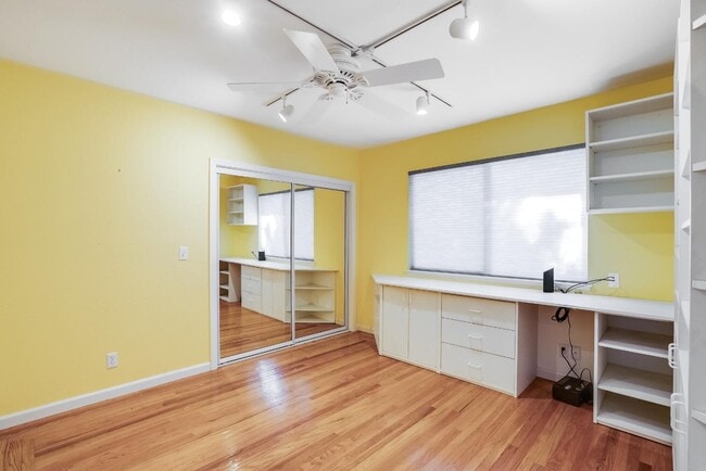 Building Photo - 24421 Summerhill Ave