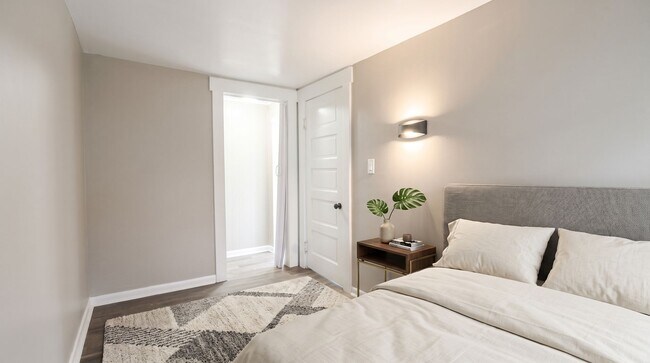 Building Photo - Welcome home to this freshly renovated 3-bedroom, 1-bathroom home on Cleveland’s West Side!