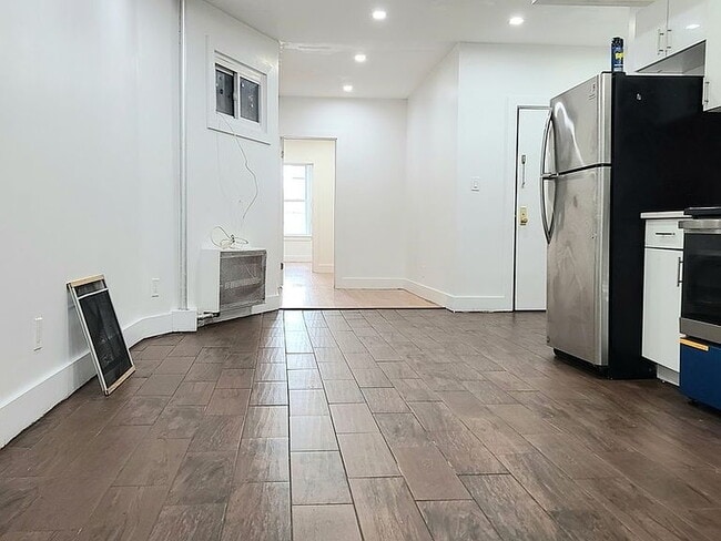 Primary Photo - "Chic 1-Bedroom Bronx Apartment with Grani...