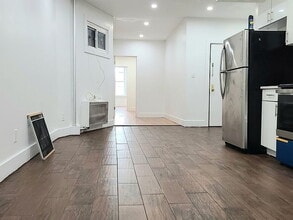 Building Photo - "Chic 1-Bedroom Bronx Apartment with Grani...