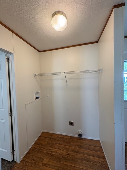 Building Photo - 45 Mantua Grove Rd