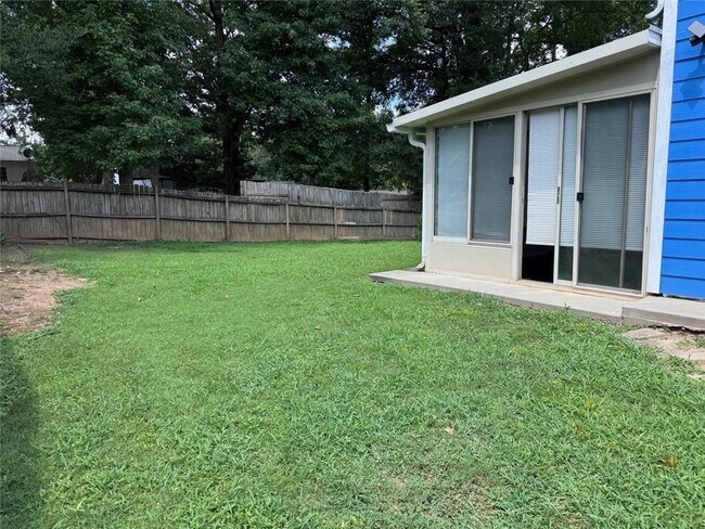 Building Photo - 832 Brandlwood Way NW