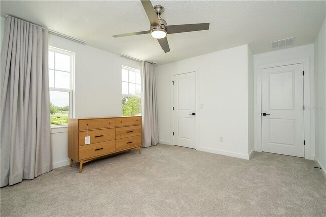Building Photo - 2184 Broadbrook Dr