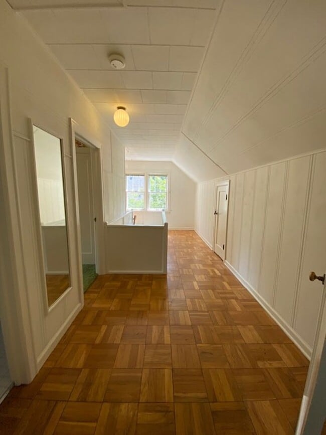 Building Photo - $2,695 / AVAILABLE NOW! 3BD Single Family Home