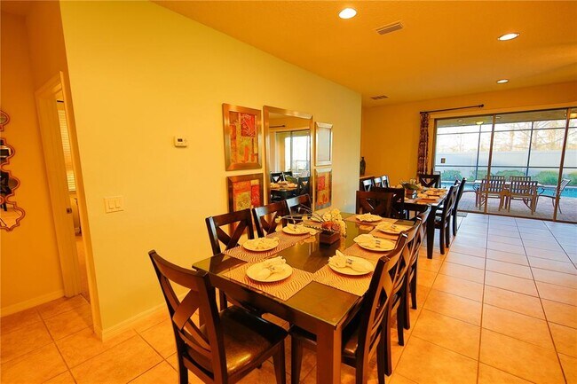 Building Photo - 8809 Rhodes St