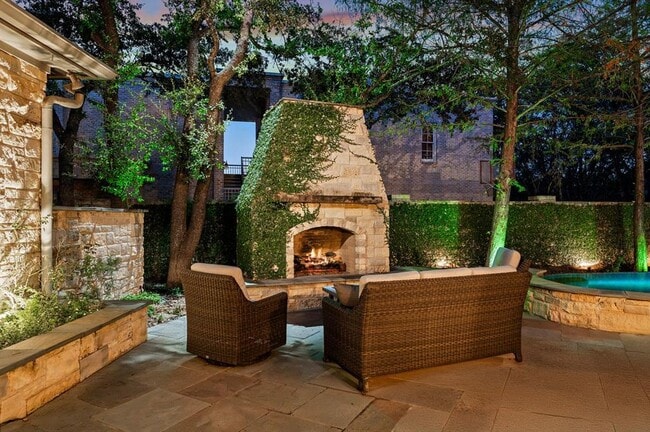 Building Photo - 5902 Saratoga Cove