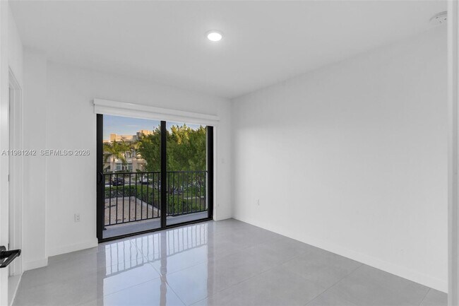 Building Photo - 26103 SW 145th Ave