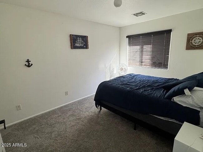 Building Photo - 41848 W Hillman Dr